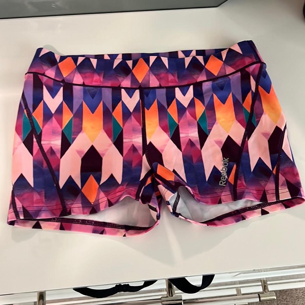Reebok workout shorts 💞